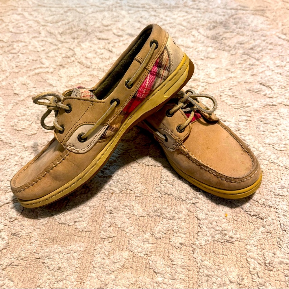 Sperry top slider boat shoes in Tan with pink plaid size 8